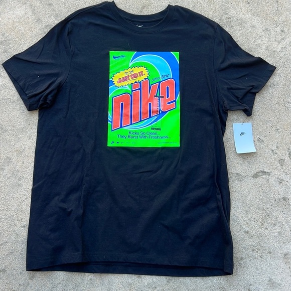 Nike Men's 'Just  Do It' Black Graphic Tshirt Size XL NWT - Picture 1 of 5